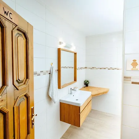 Zelena Oaza - בית חווה