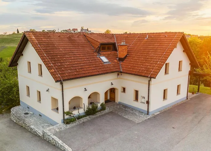 Zelena Oaza - בית חווה *